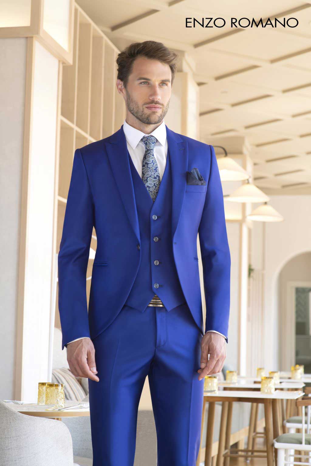 Trajes de novio azul oscuro